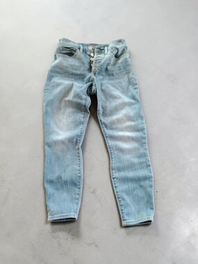 Lucky Brand Light Blue High-Rise Button-Fly Jeans